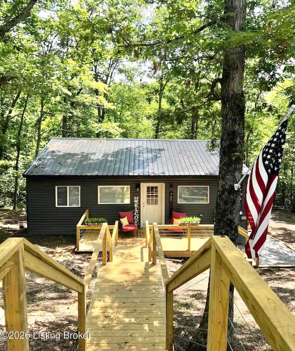 Photo of 307 Kaufman Rd, Clarkson, KY 42726 (MLS # 1724509)