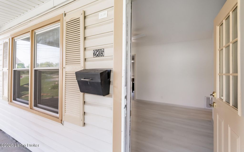 Photo of 2815 Elam Dr, Louisville, KY 40213 (MLS # 1722448)