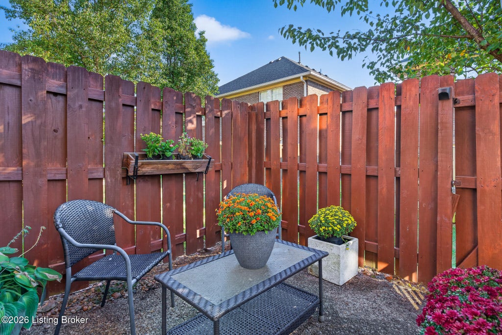 Photo of 8443 Grand Trevi Dr, Louisville, KY 40228 (MLS # 1731943)
