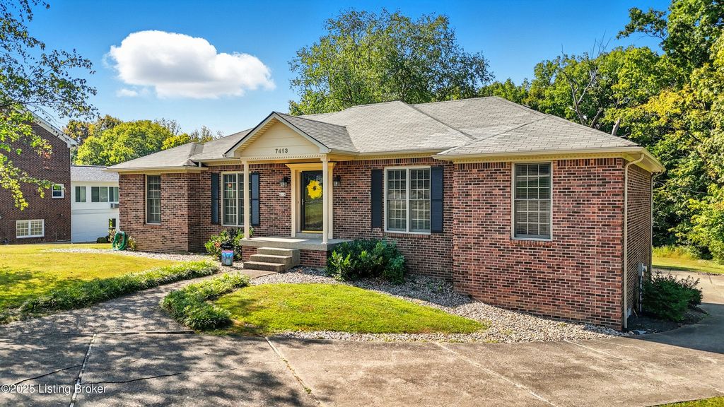 Photo of 7413 Sunset Ln, Crestwood, KY 40014 (MLS # 1698569)