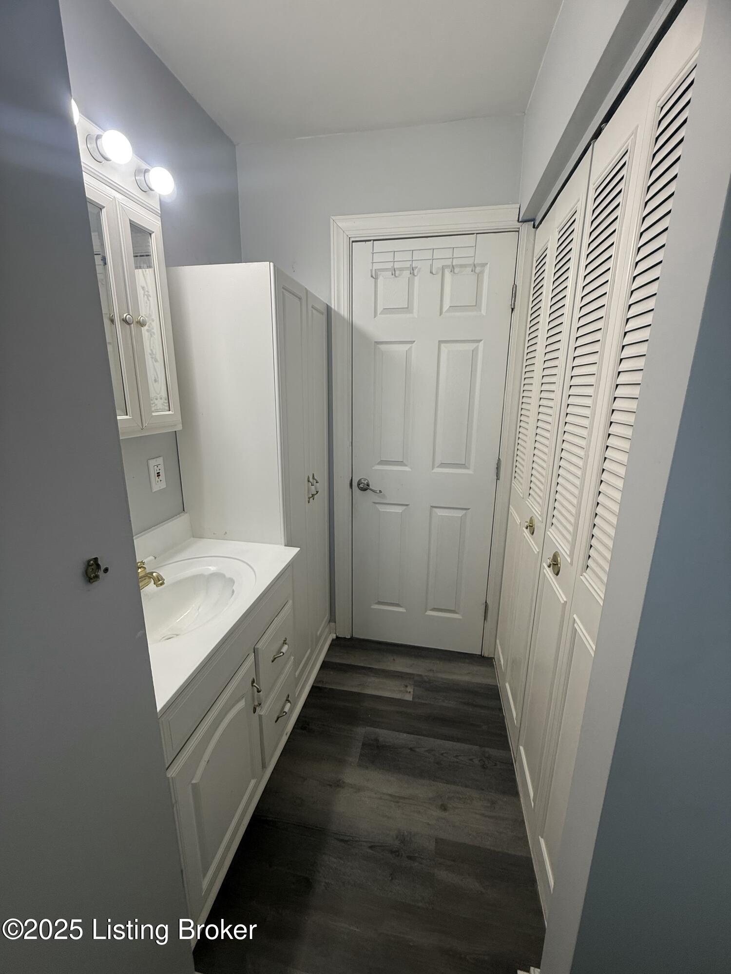 2417 Parliament Ct, Louisville, Kentucky image 16