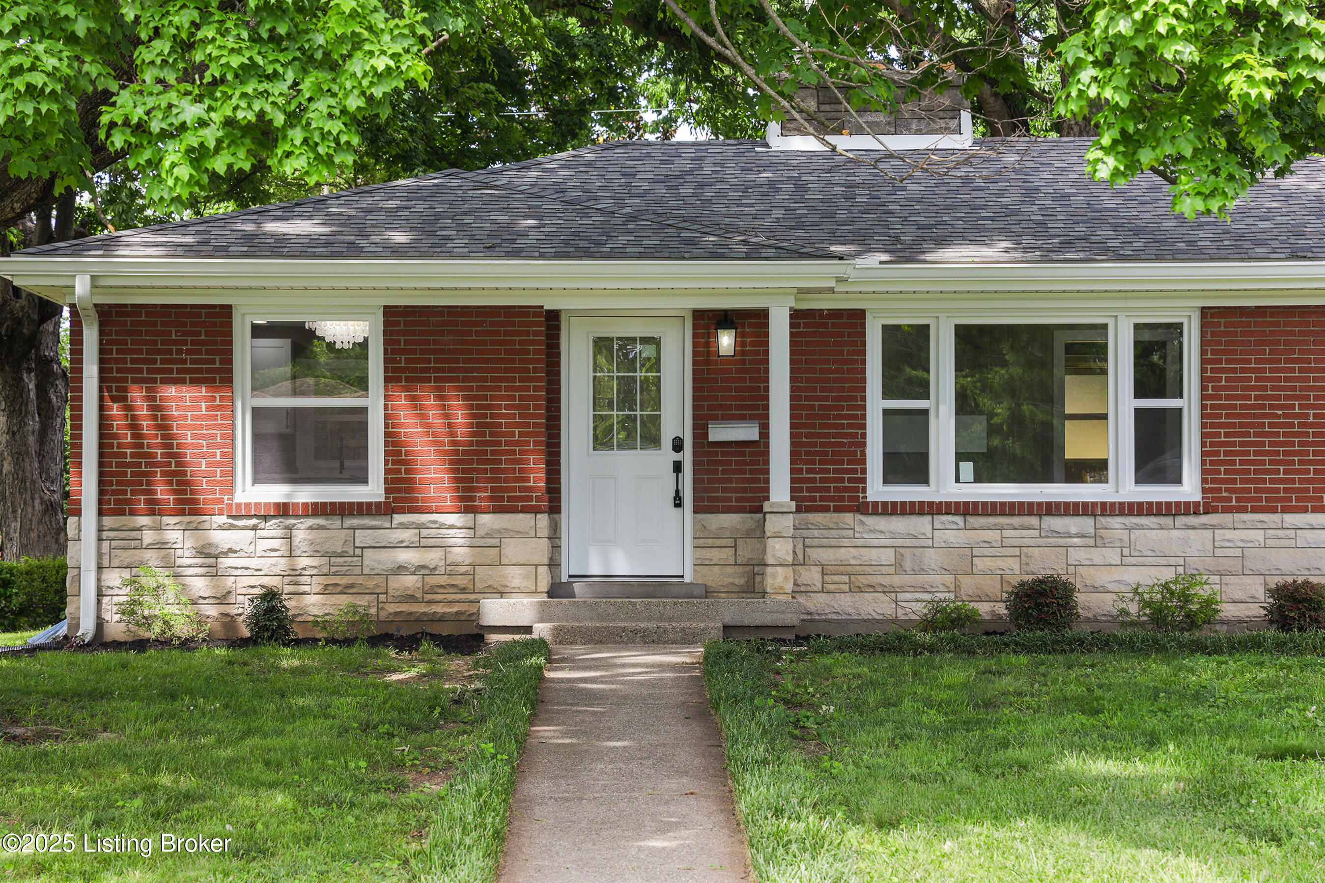 3303 Wellingmoor Ave, Louisville, Pennsylvania image 4