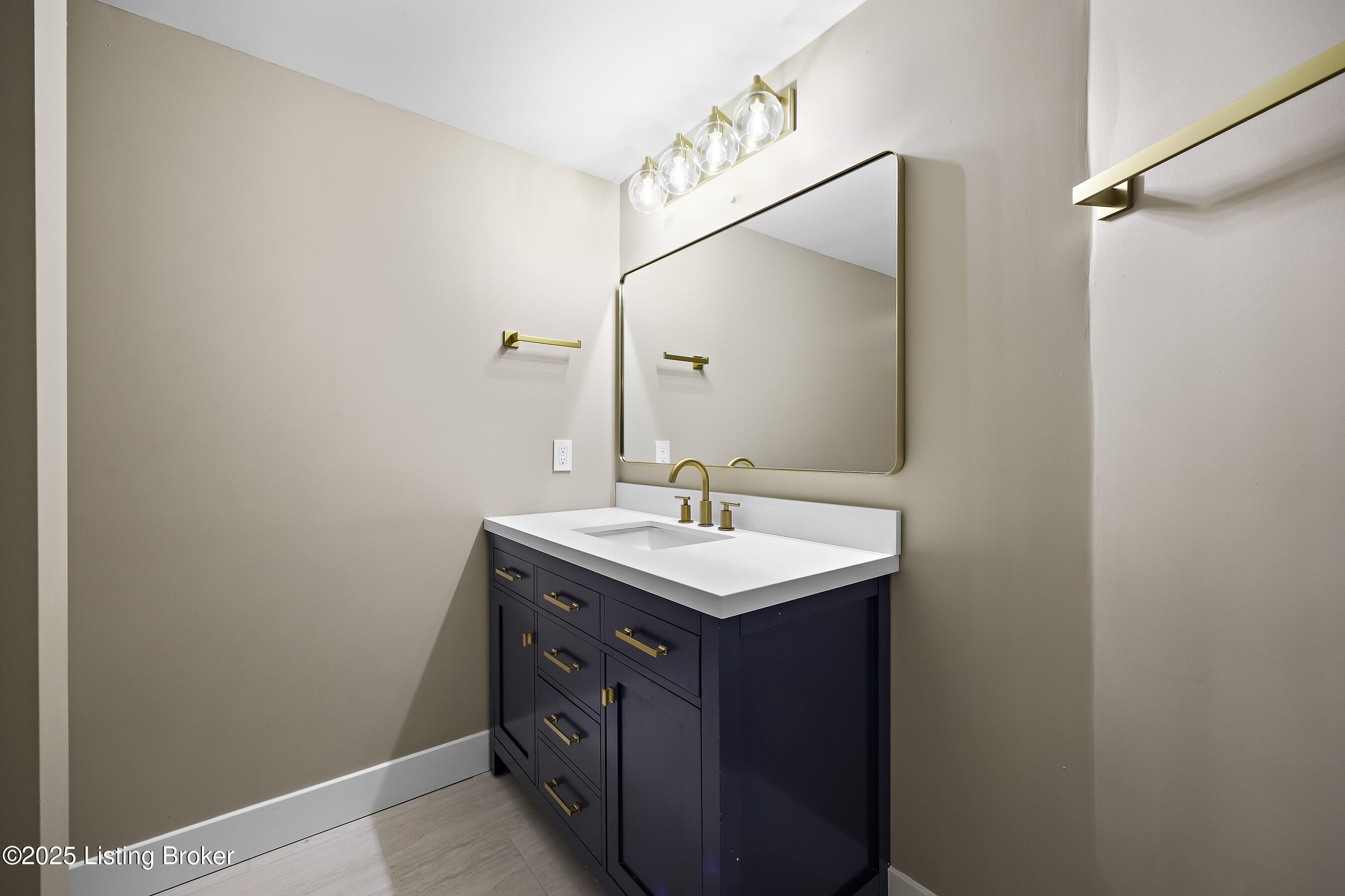 3303 Wellingmoor Ave, Louisville, Pennsylvania image 30