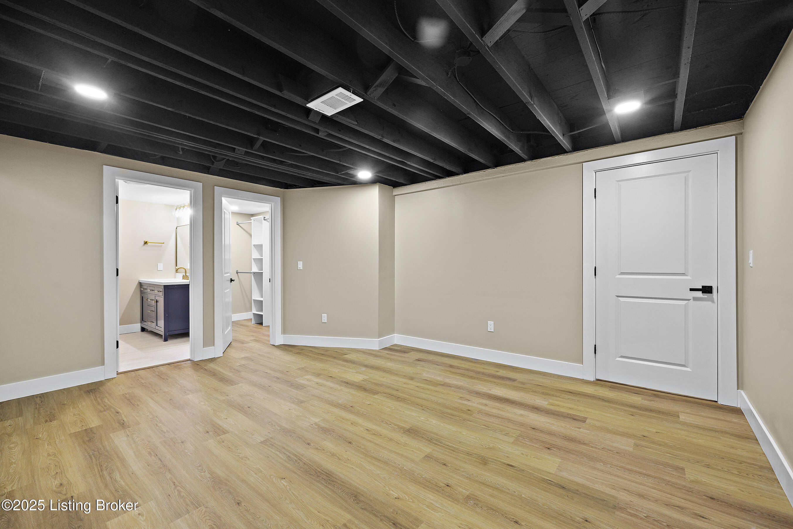 3303 Wellingmoor Ave, Louisville, Pennsylvania image 27
