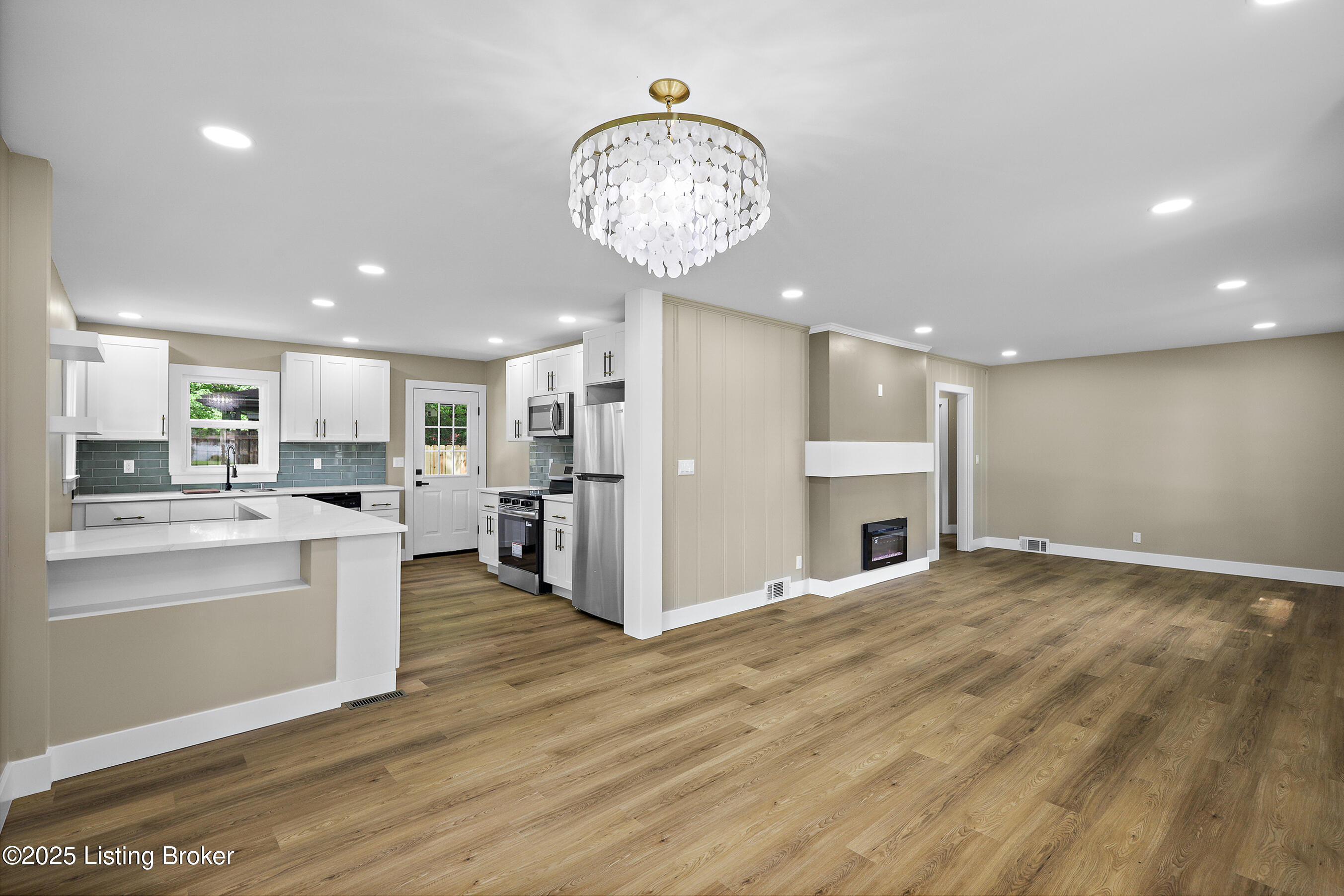 3303 Wellingmoor Ave, Louisville, Pennsylvania image 5