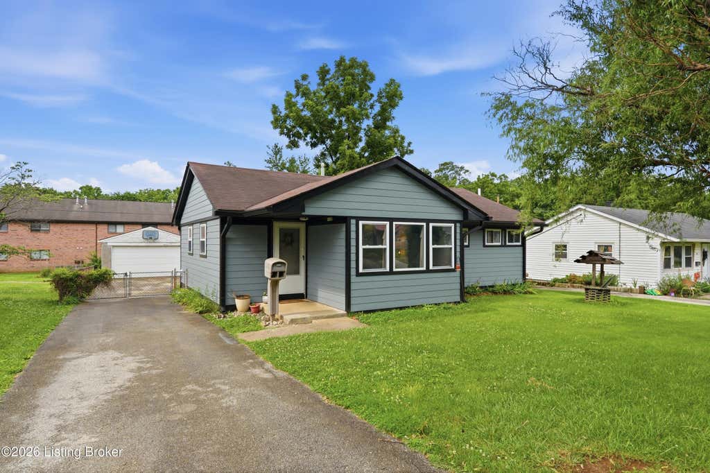 Photo of 197 Marian Dr, Louisville, KY 40218 (MLS # 1721461)