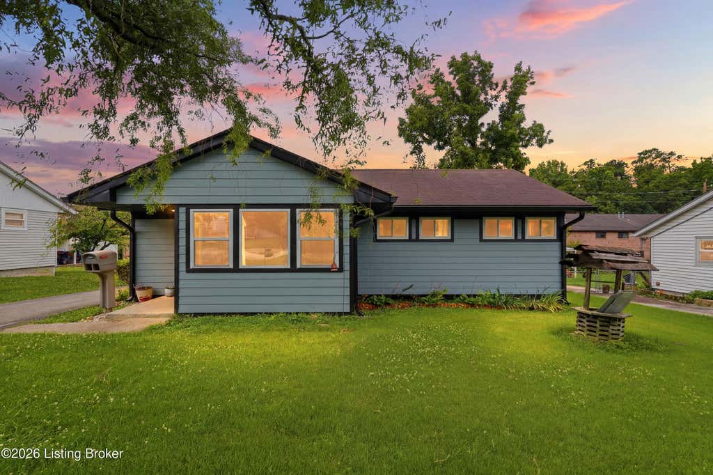 Photo of 197 Marian Dr, Louisville, KY 40218 (MLS # 1721461)