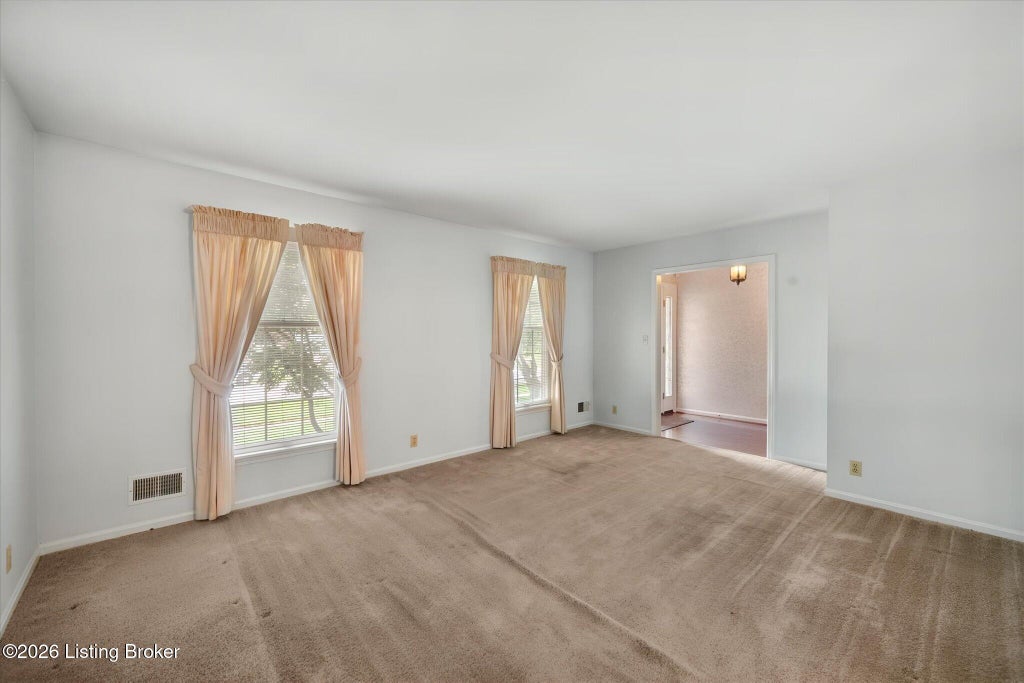 Photo of 4021 Landside Dr, Louisville, KY 40220 (MLS # 1727177)