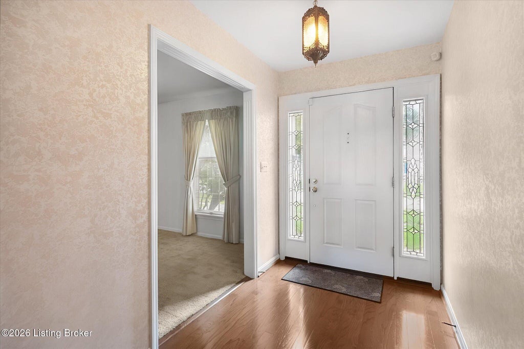 Photo of 4021 Landside Dr, Louisville, KY 40220 (MLS # 1727177)