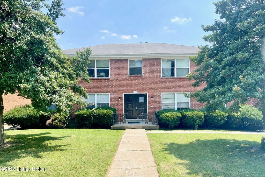 Photo of 2004 Goldsmith Ln #3, Louisville, KY 40218 (MLS # 1710919)