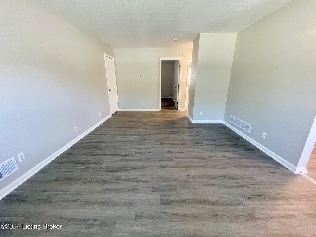 Photo of 2004 Goldsmith Ln #3, Louisville, KY 40218 (MLS # 1710919)