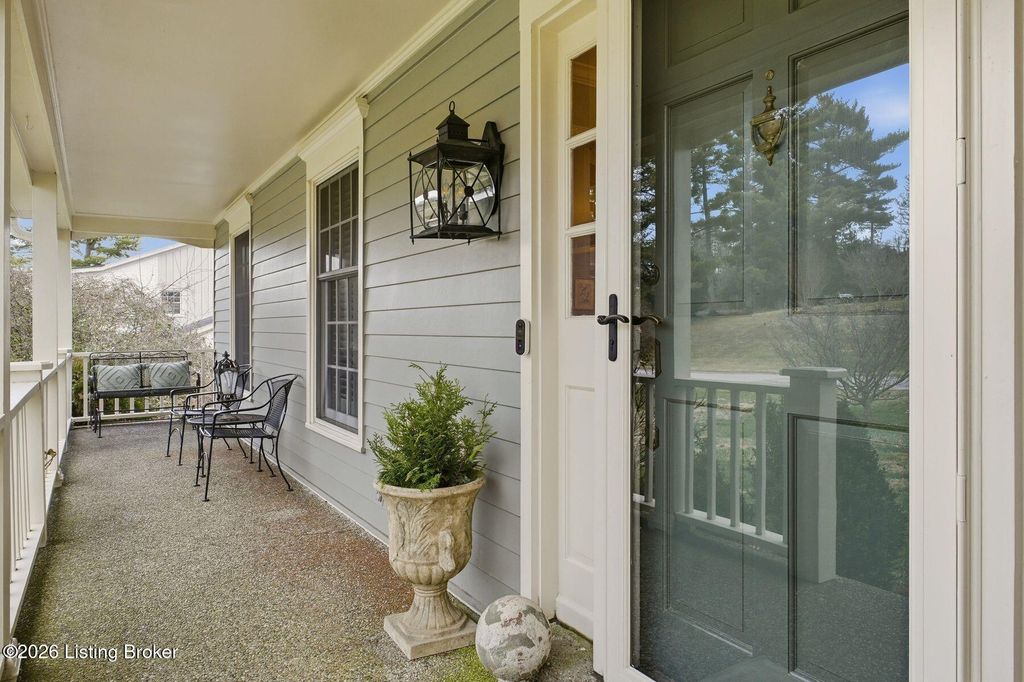 Photo of 5204 Moccasin Trail, Louisville, KY 40207 (MLS # 1707193)