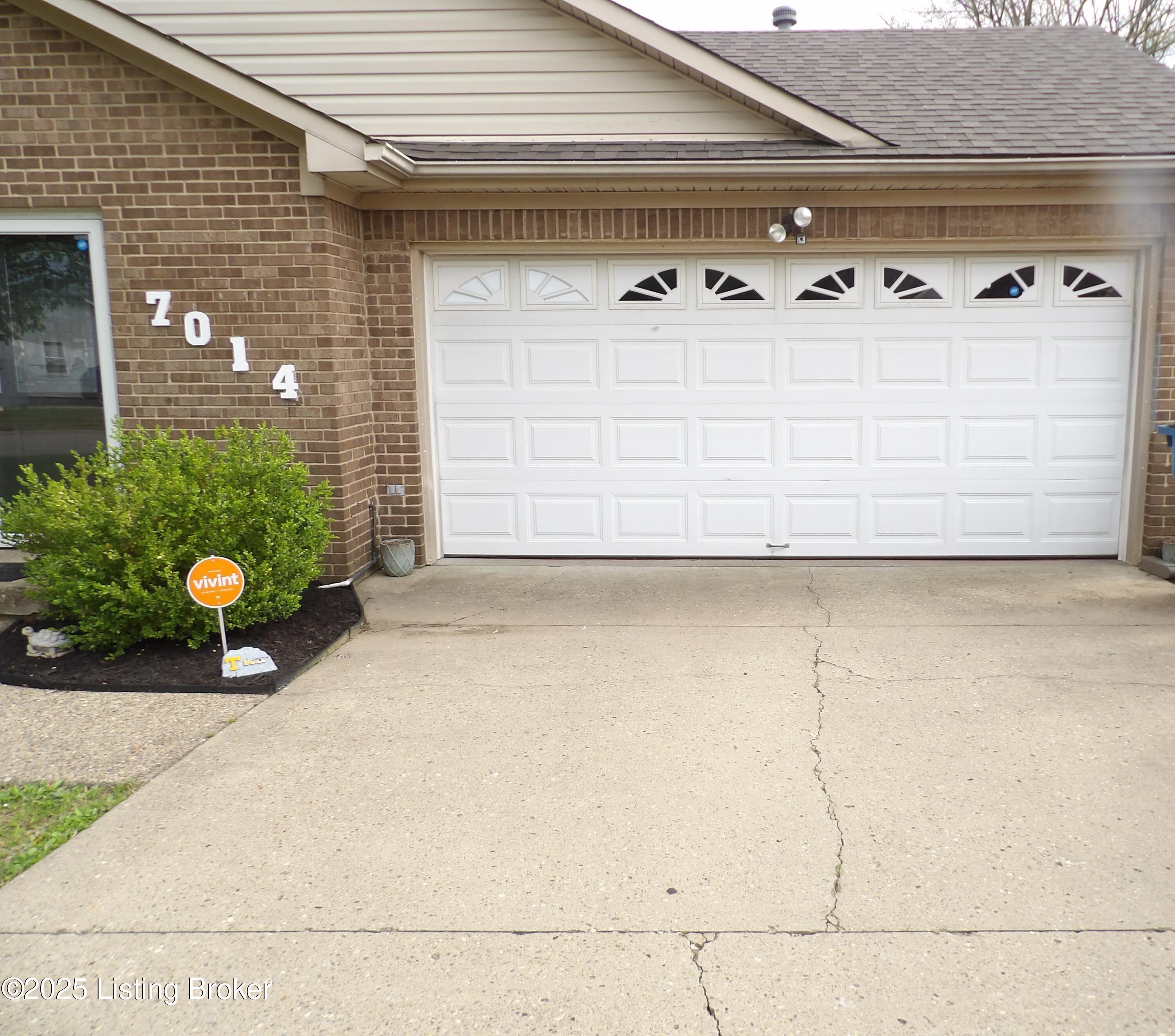 7014 Green Creek Pl, Louisville, Pennsylvania image 3