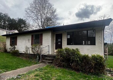 Photo of 102 Chad St, Williamsburg, KY 40769 (MLS # 1711715)
