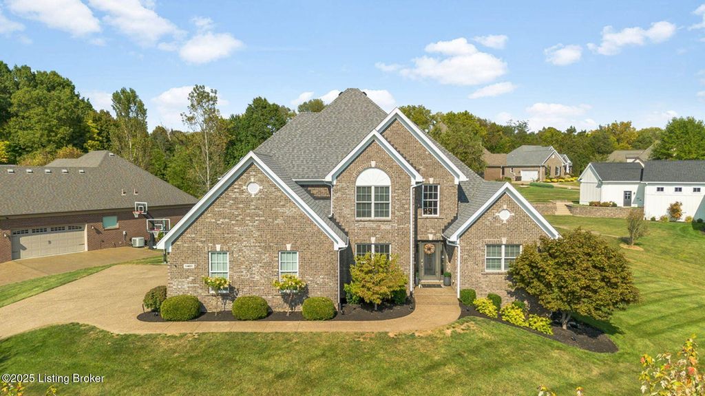 Photo of 1401 Isabella View Ct, Fisherville, KY 40023 (MLS # 1700128)
