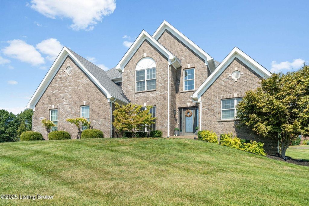 Photo of 1401 Isabella View Ct, Fisherville, KY 40023 (MLS # 1700128)