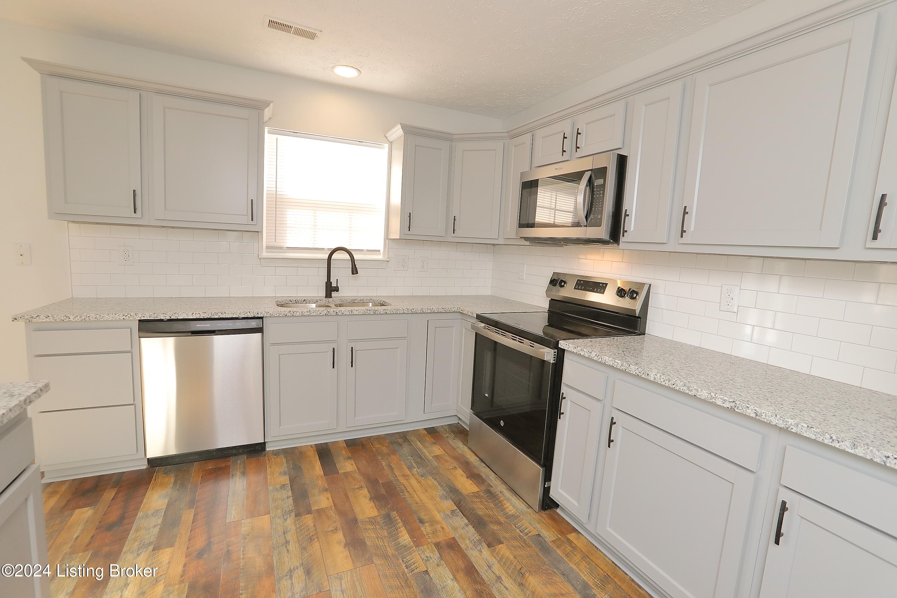 206 Washington Cir, La Grange, Kentucky image 16