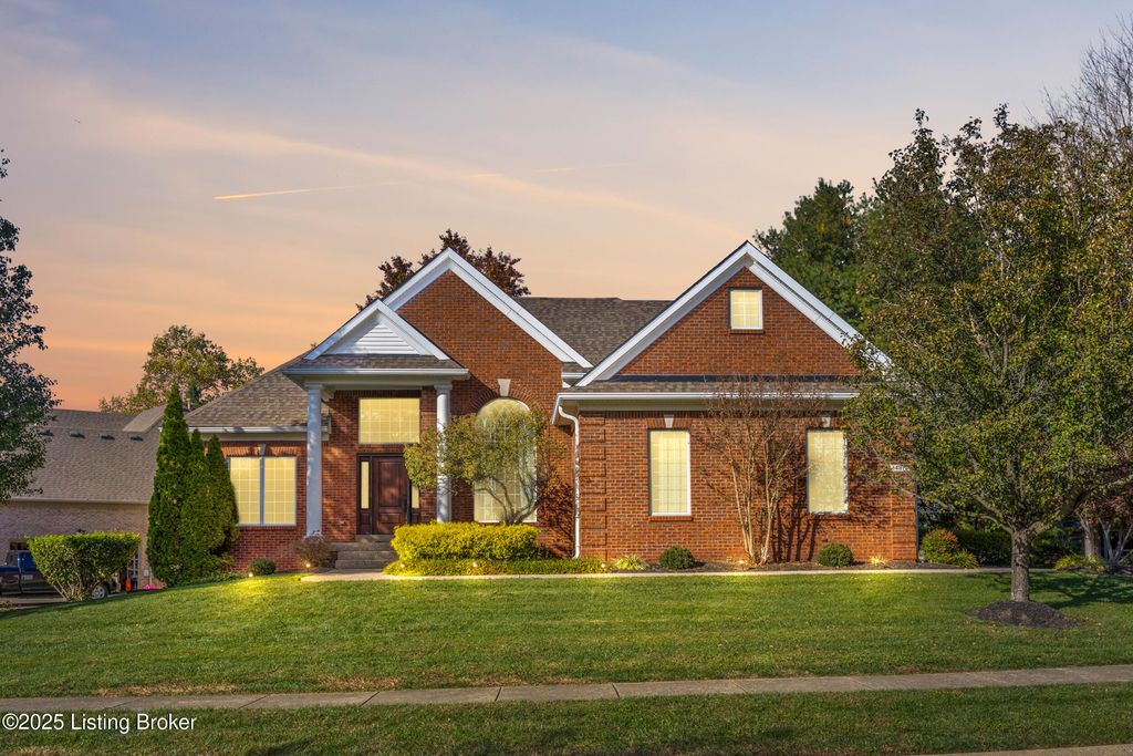 Photo of 14819 Huntridge Cir, Louisville, KY 40245 (MLS # 1702687)