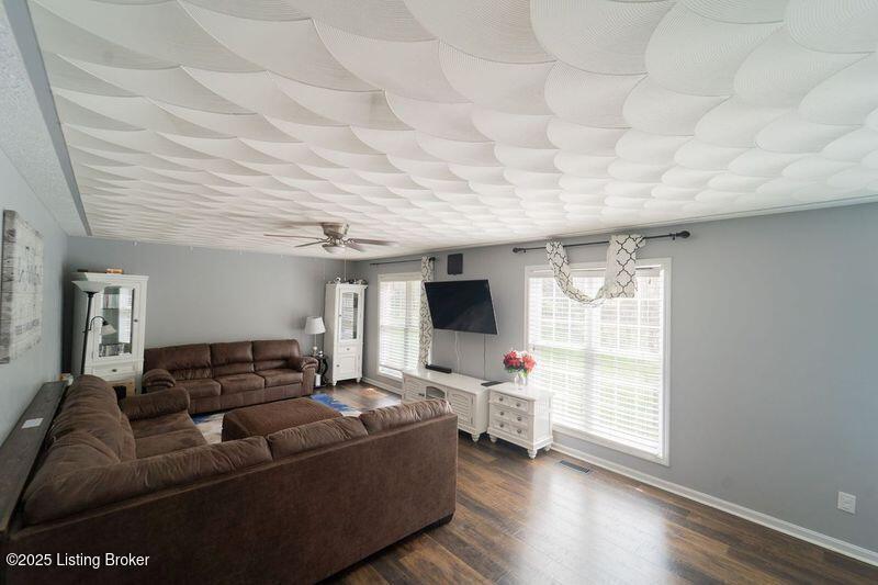 524 Chieftain Dr, Fairdale, Pennsylvania image 8