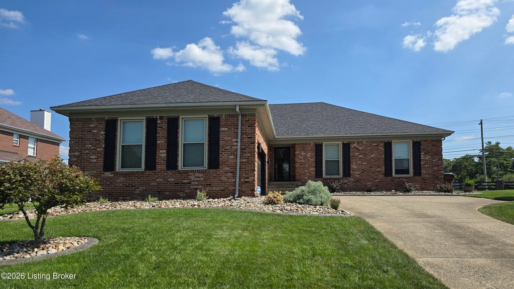 Photo of 8704 Valeridge Ct, Louisville, KY 40242 (MLS # 1727543)
