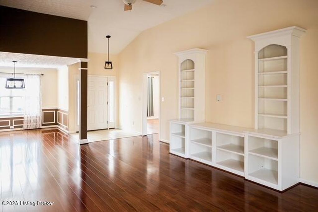 Photo of 9717 Long Rifle Ln, Louisville, KY 40291 (MLS # 1704976)