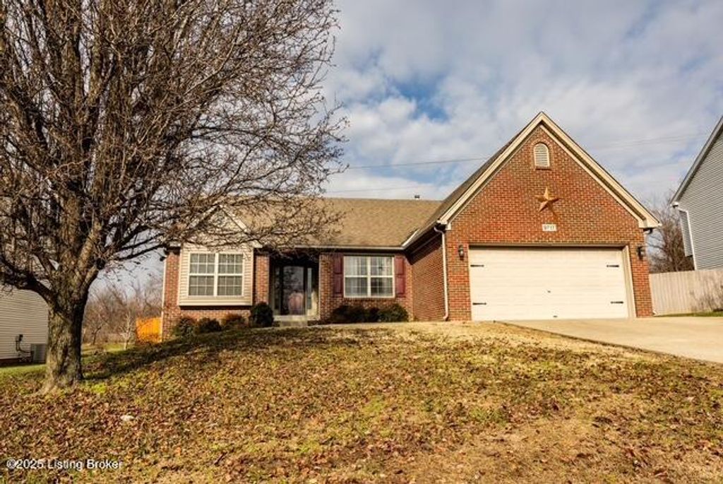 Photo of 9717 Long Rifle Ln, Louisville, KY 40291 (MLS # 1704976)