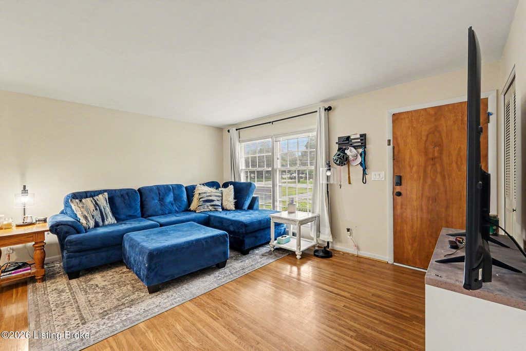 Photo of 6413 Six Mile Ln, Louisville, KY 40218 (MLS # 1718561)