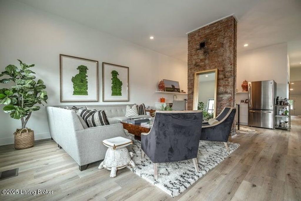 Photo of 603 Rubel Ave, Louisville, KY 40204 (MLS # 1701966)