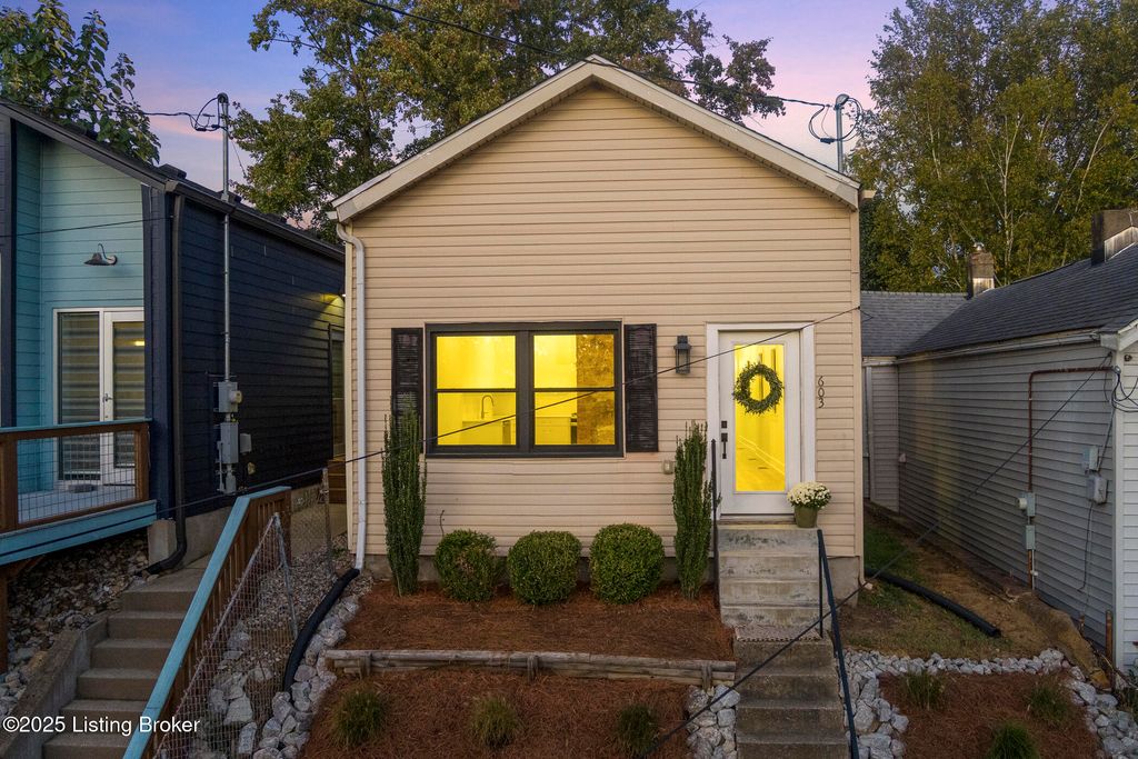 Photo of 603 Rubel Ave, Louisville, KY 40204 (MLS # 1701966)