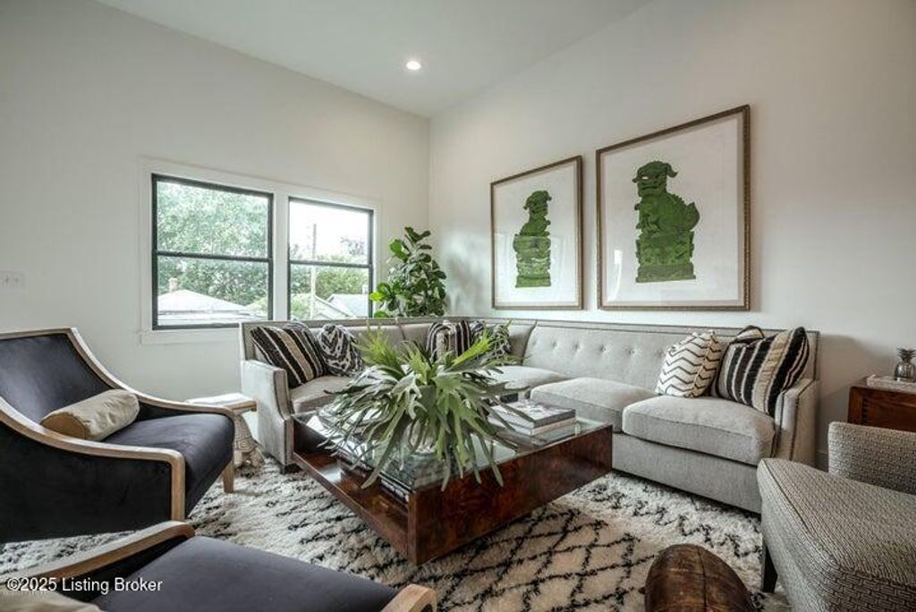 Photo of 603 Rubel Ave, Louisville, KY 40204 (MLS # 1701966)