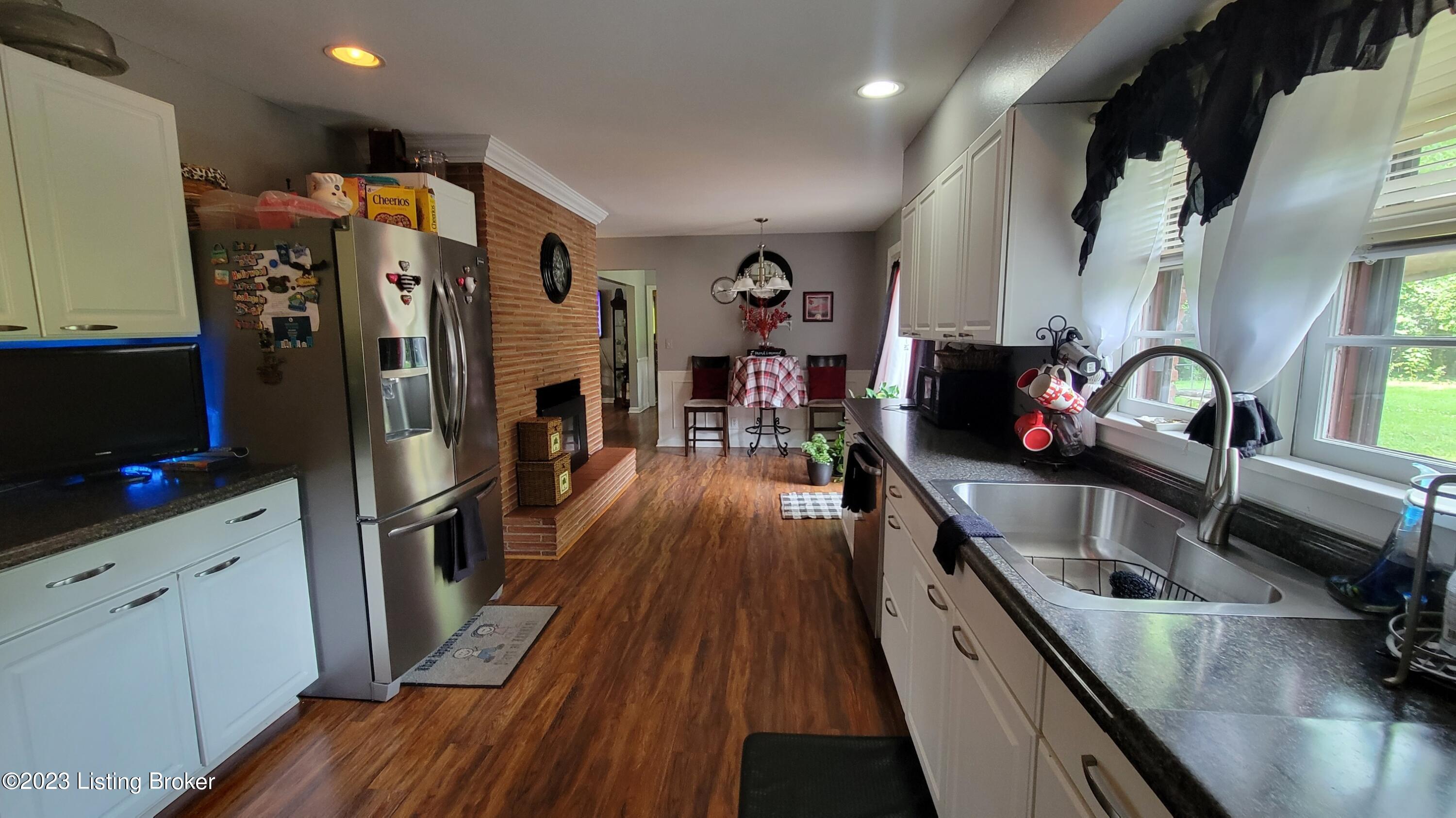 7501 Arbutus Trail, Louisville, Kentucky image 7