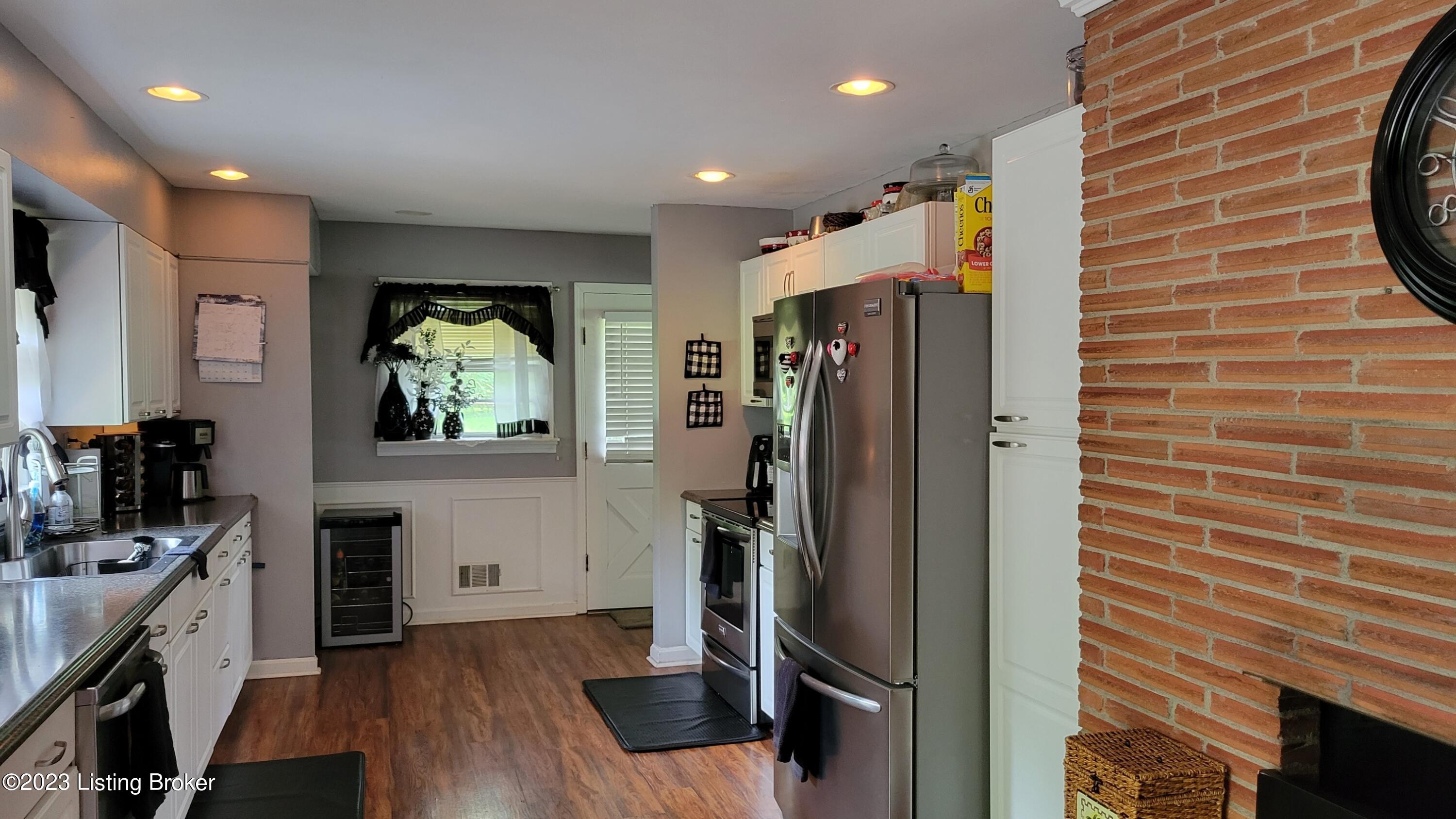 7501 Arbutus Trail, Louisville, Kentucky image 6