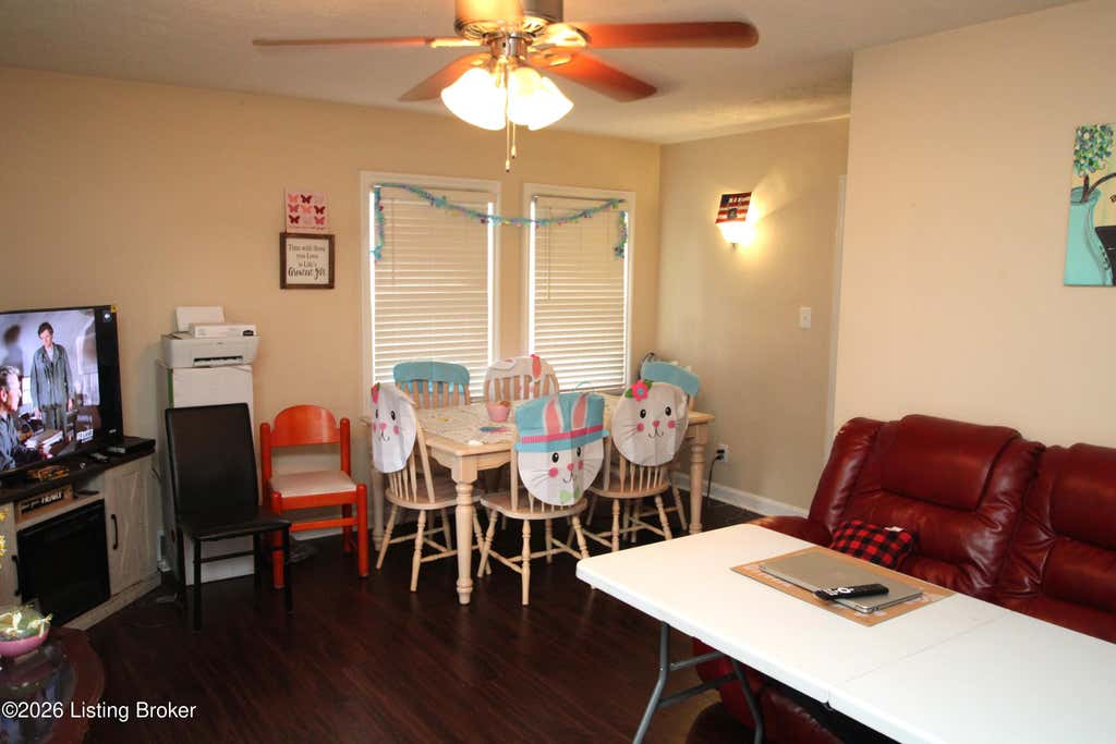 Photo of 2824 Yorkshire Blvd, Louisville, KY 40220 (MLS # 1725858)