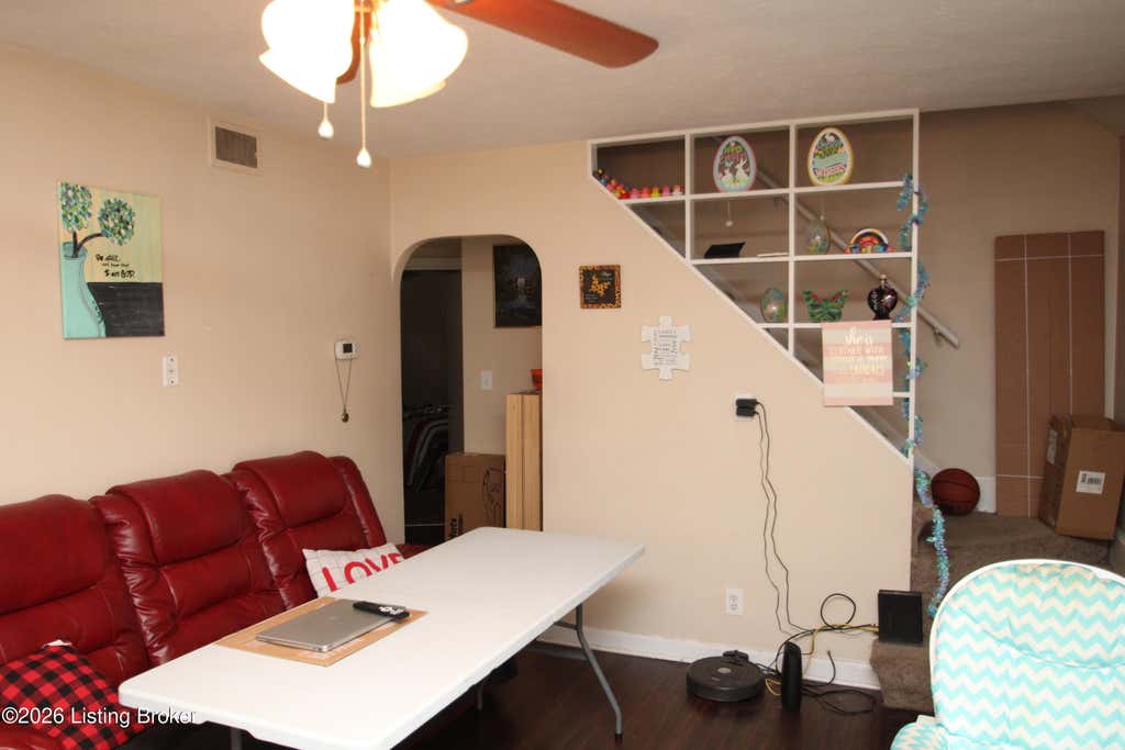 Photo of 2824 Yorkshire Blvd, Louisville, KY 40220 (MLS # 1725858)