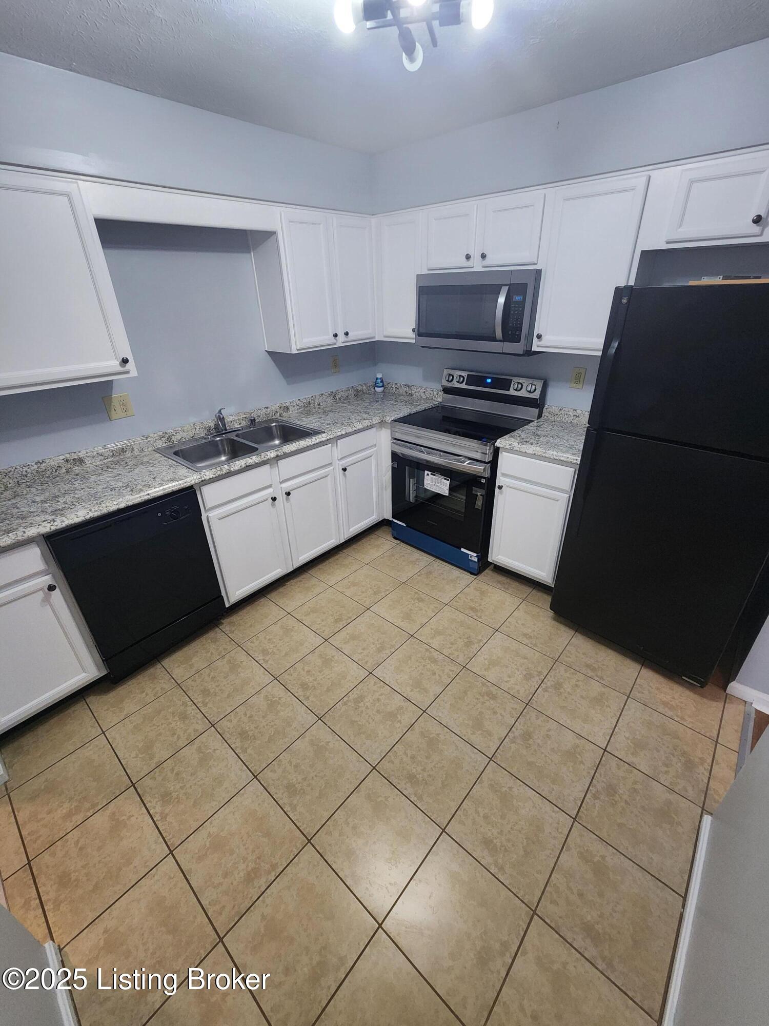 408 La Fontenay Ct #408, Louisville, Kentucky image 12