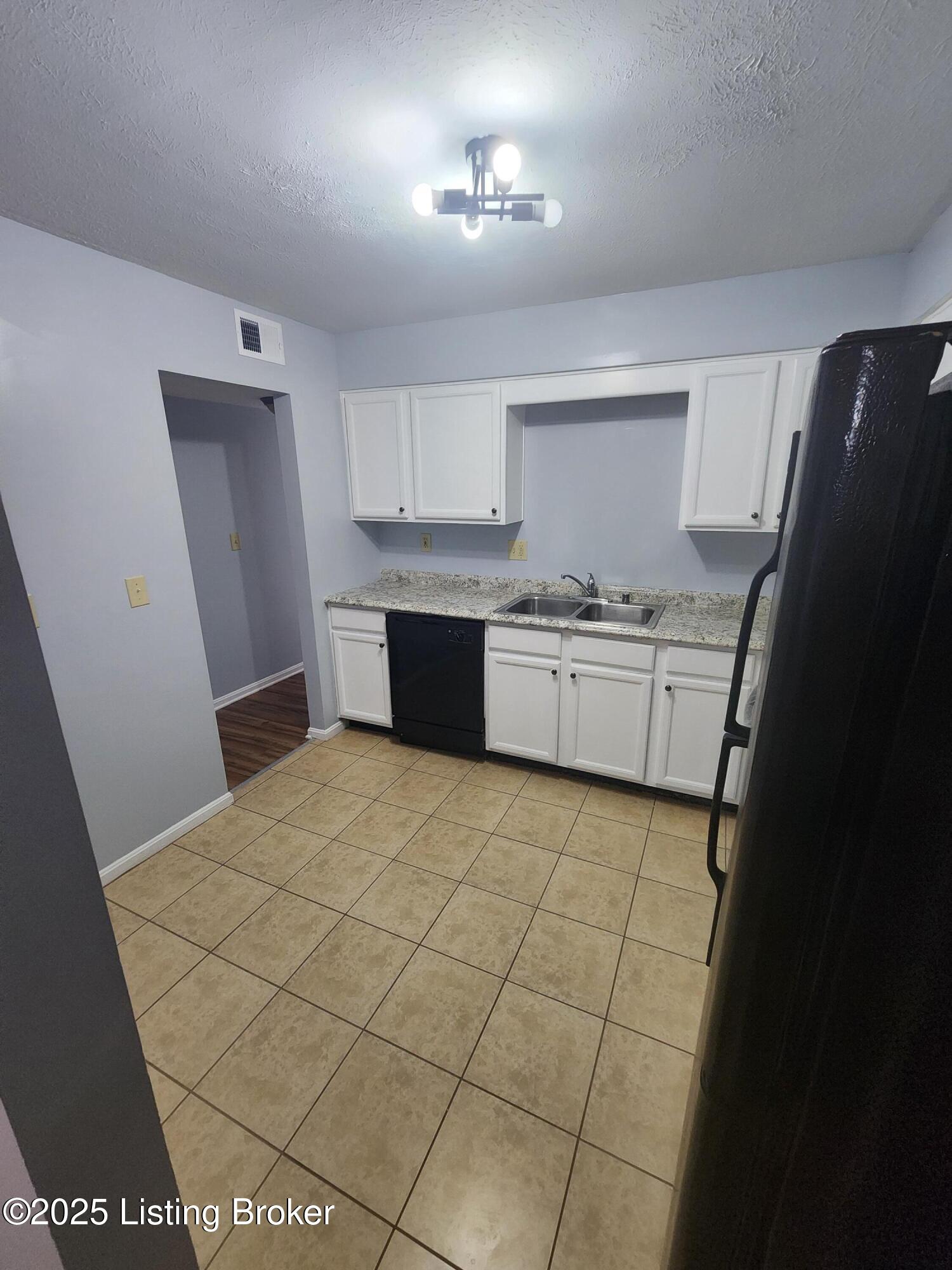 408 La Fontenay Ct #408, Louisville, Kentucky image 9