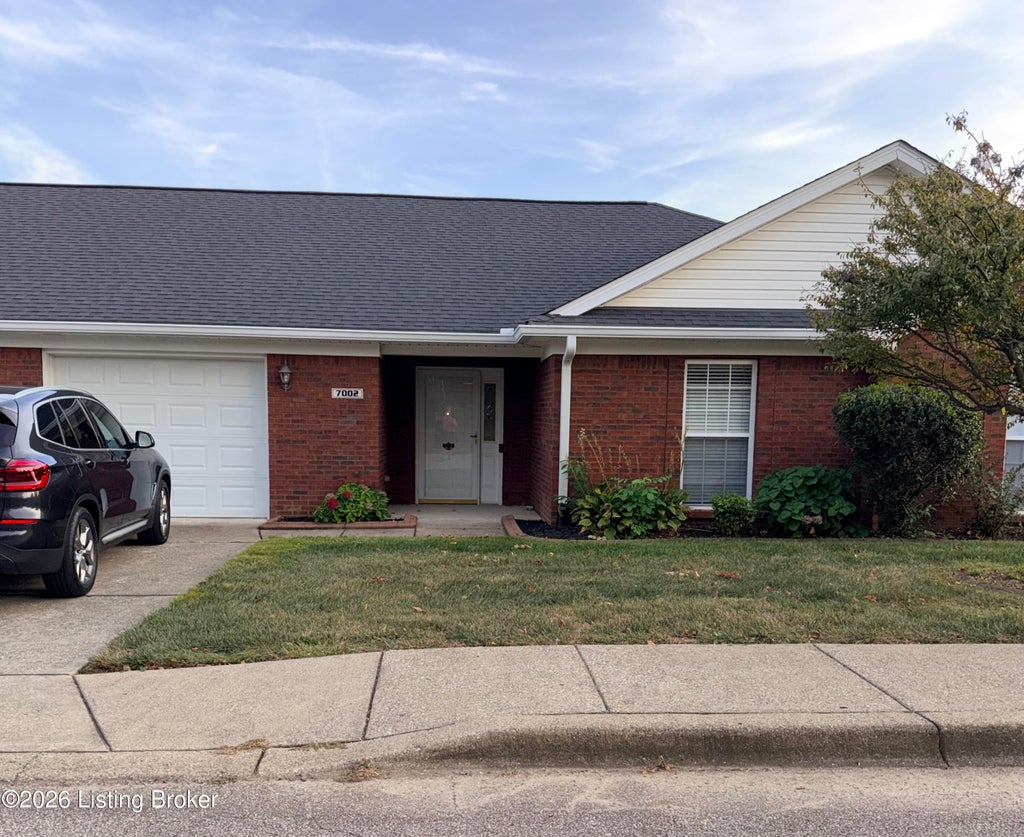Photo of 7002 Janes Farm Dr, Louisville, KY 40228 (MLS # 1731075)
