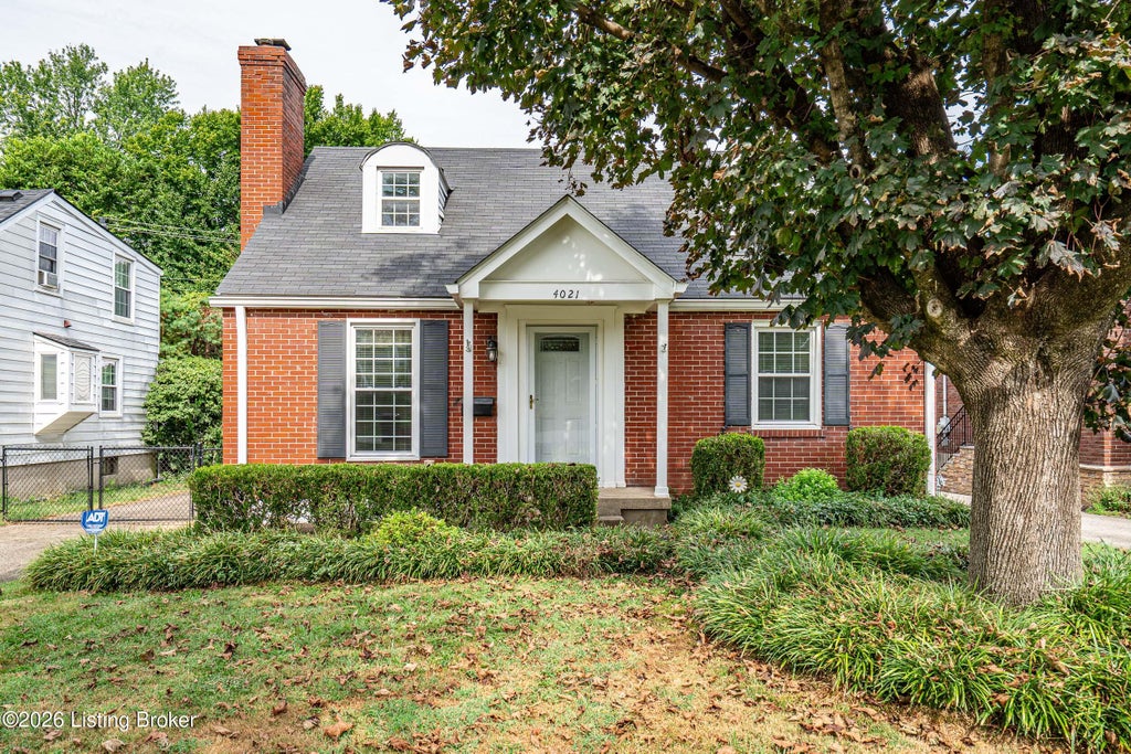 Photo of 4021 Springhill Rd, Louisville, KY 40207 (MLS # 1729938)