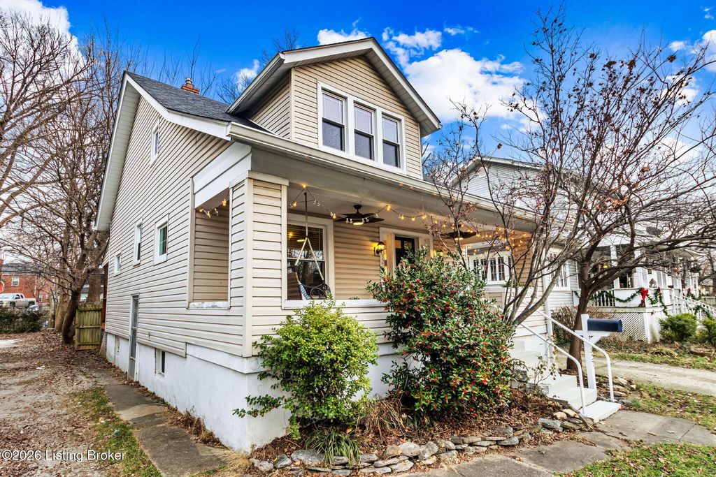 Photo of 327 W Kenwood Way, Louisville, KY 40214 (MLS # 1706186)