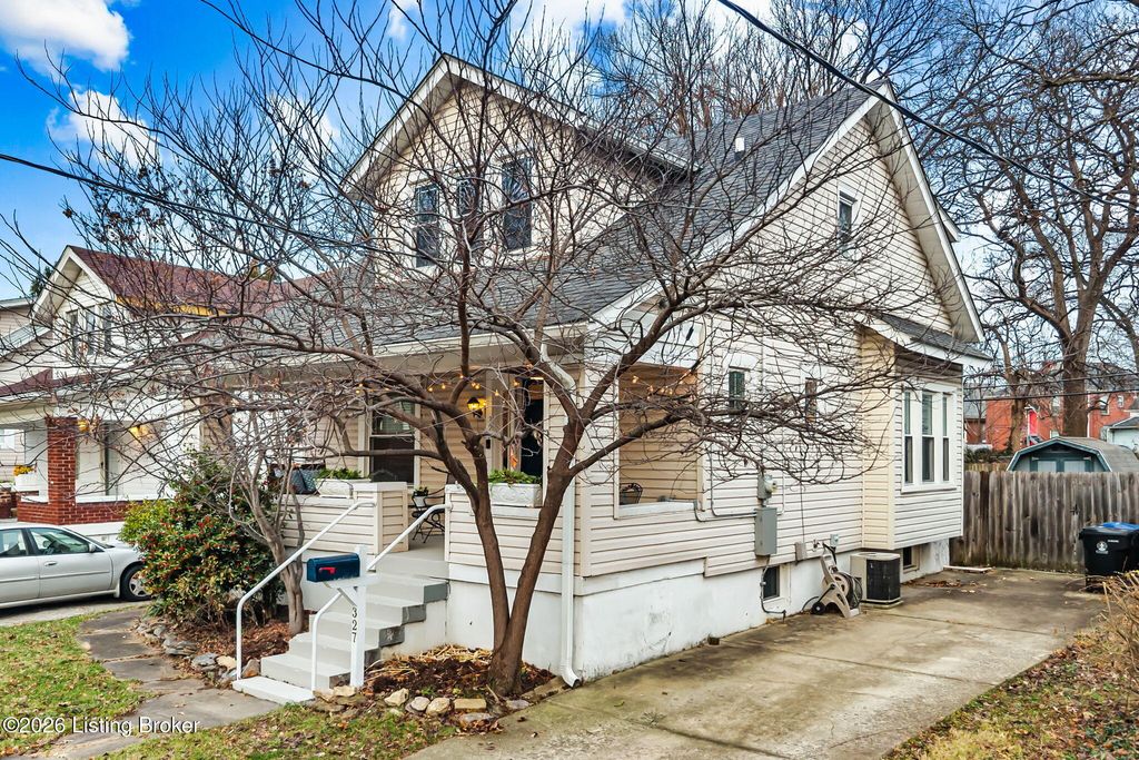 Photo of 327 W Kenwood Way, Louisville, KY 40214 (MLS # 1706186)