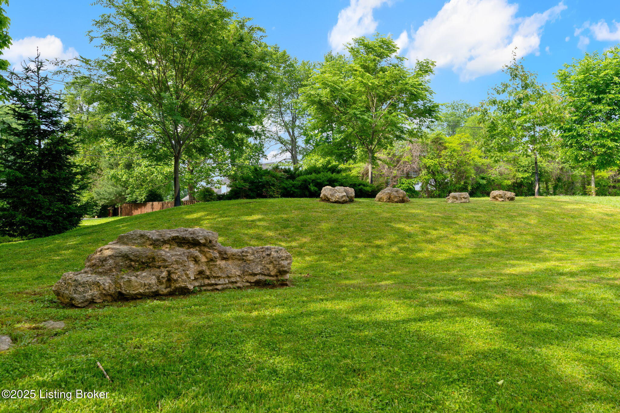 2000 Meadows Edge Ln, Louisville, Pennsylvania image 37