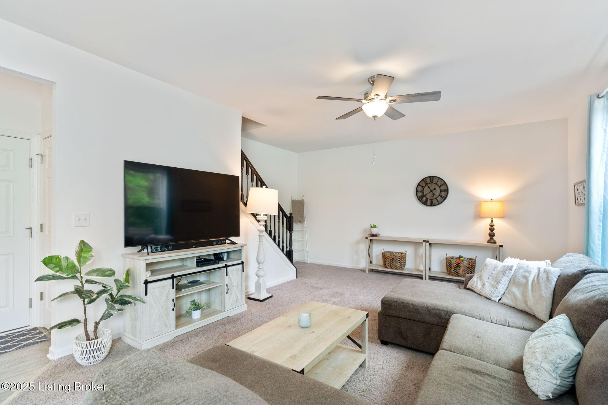 2000 Meadows Edge Ln, Louisville, Pennsylvania image 5