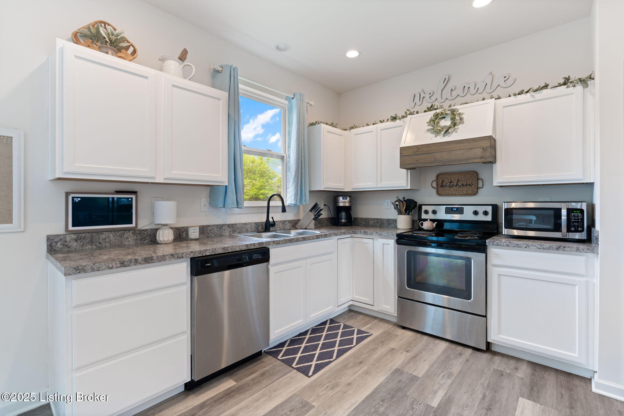 2000 Meadows Edge Ln, Louisville, Pennsylvania image 11