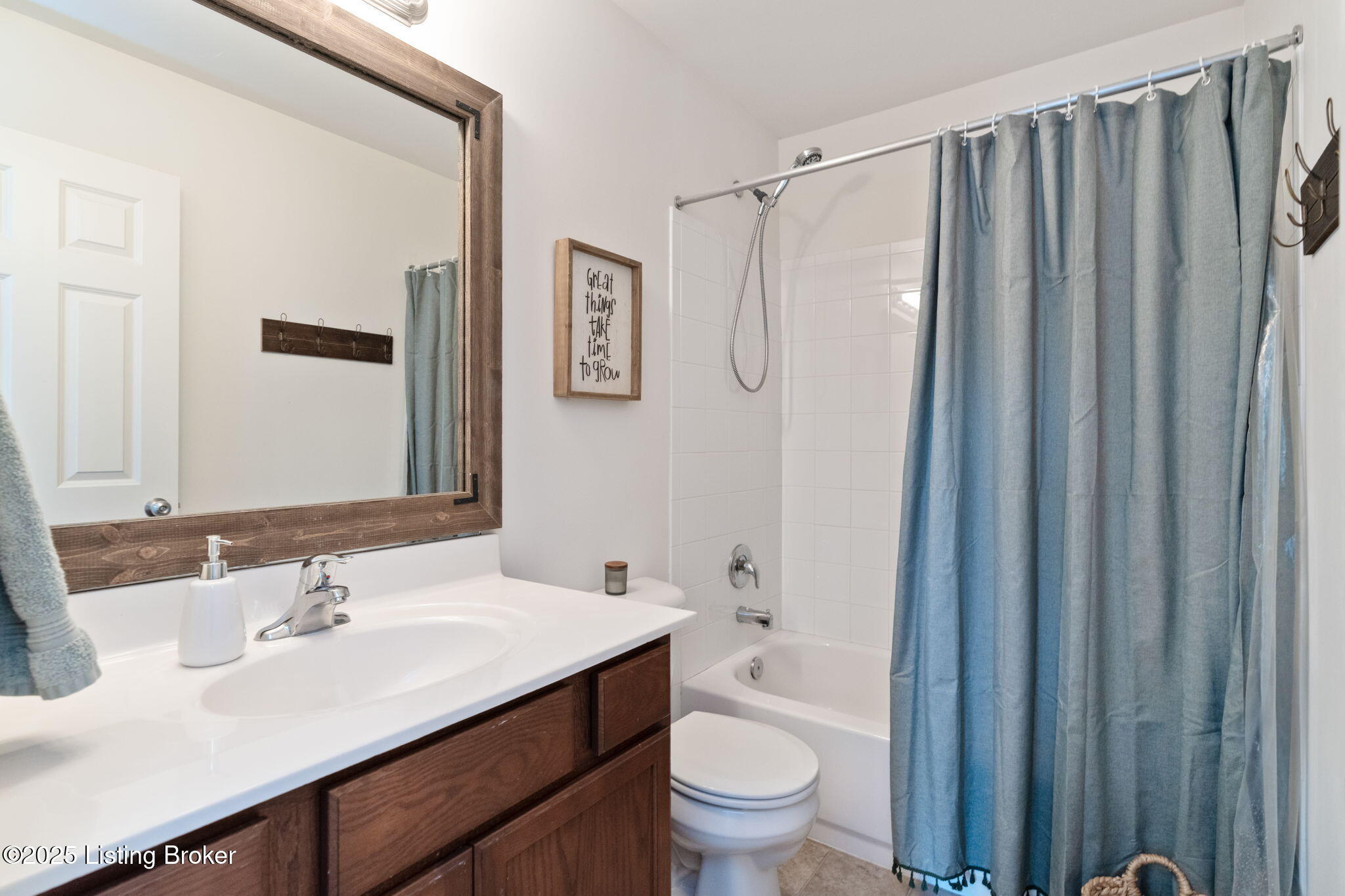 2000 Meadows Edge Ln, Louisville, Pennsylvania image 32