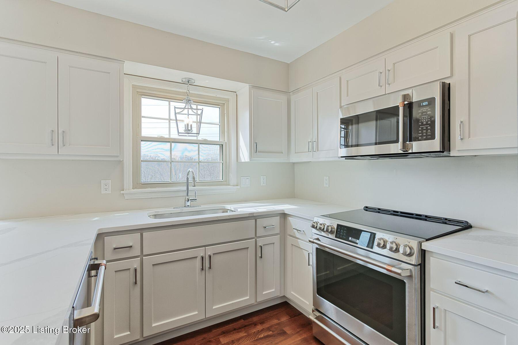 4317 Comanche Trail, Louisville, Kentucky image 32