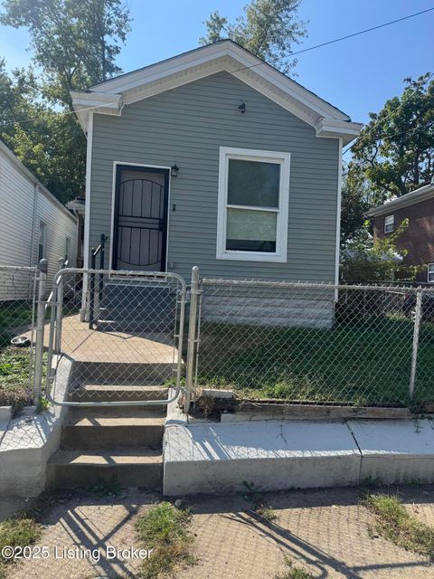 Photo of 1914 Lytle St, Louisville, KY 40203 (MLS # 1699926)
