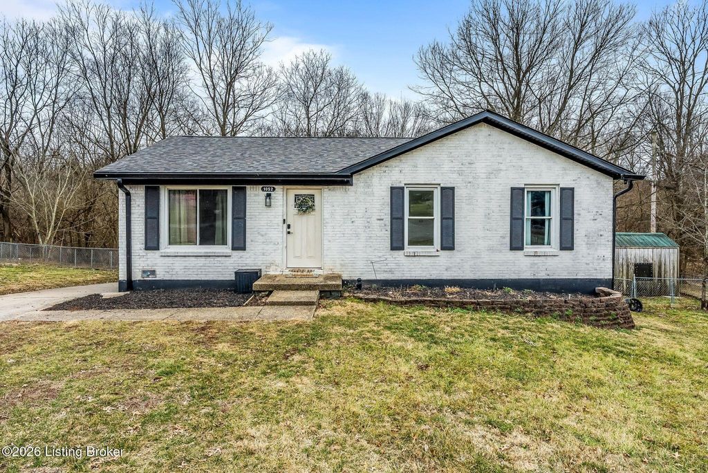 Photo of 1052 New Castle Ct, New Castle, KY 40050 (MLS # 1709824)