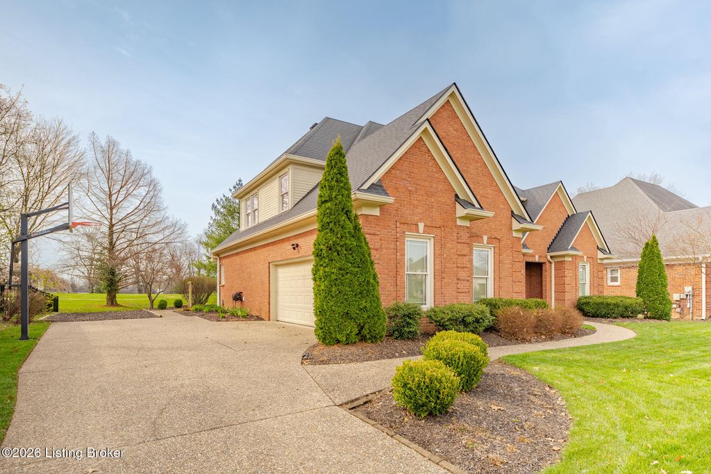 Photo of 10626 Worthington Ln, Prospect, KY 40059 (MLS # 1712189)