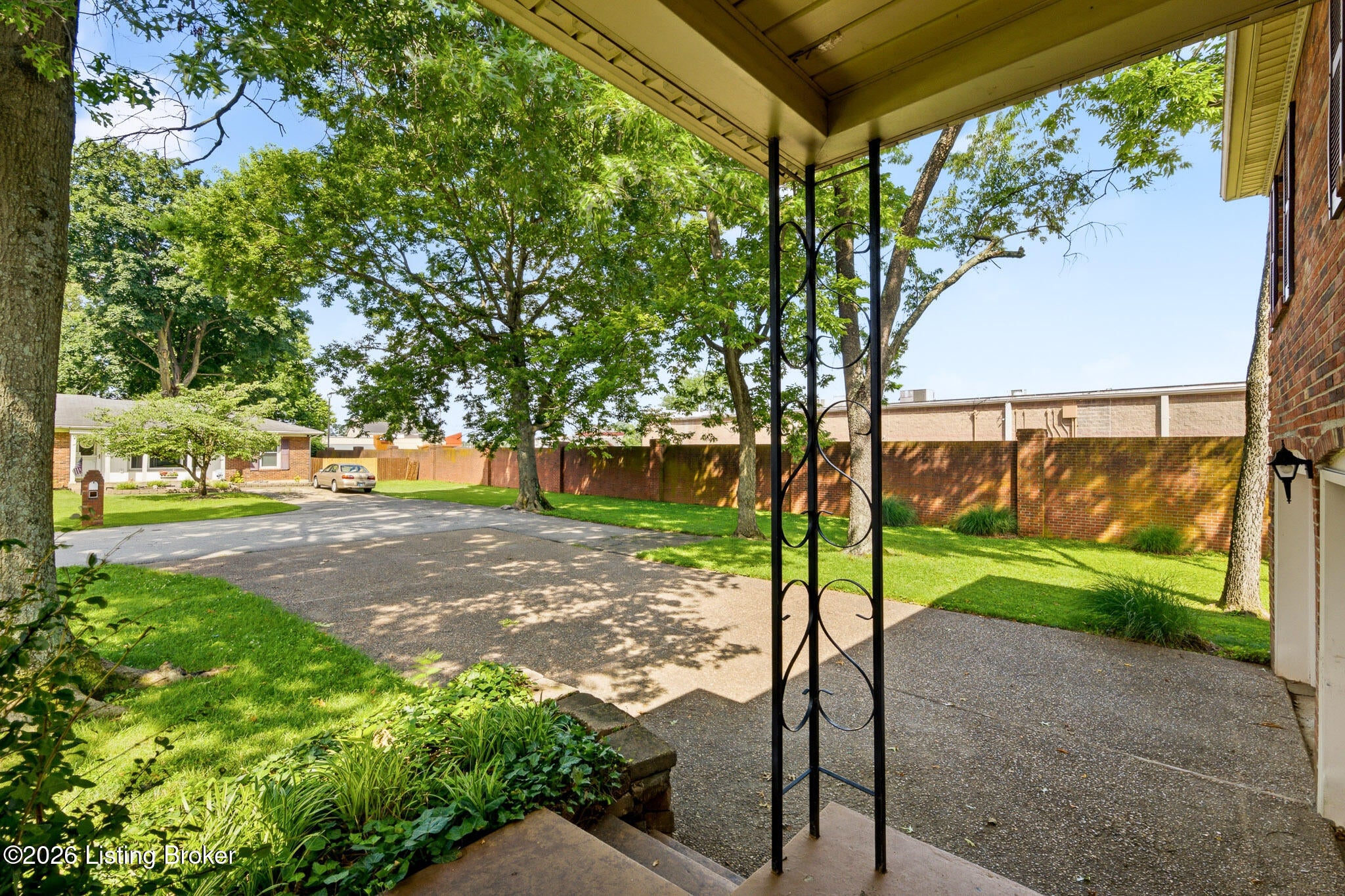 2109 Bridlewood Dr