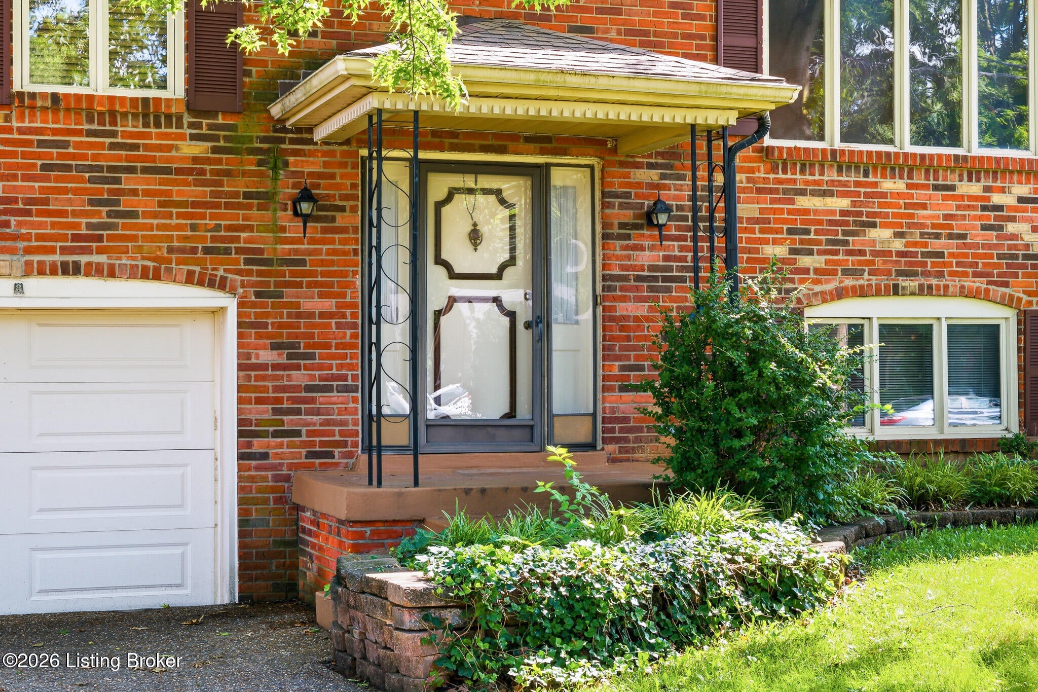 2109 Bridlewood Dr